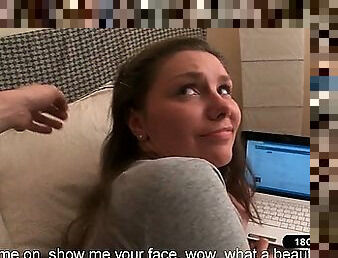 Hot teen gets head