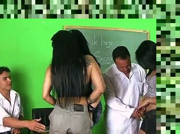 Teacher Soraya Carioca - How to fuck ?