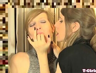 Transsexual bareback fucks dicksucking tgirl