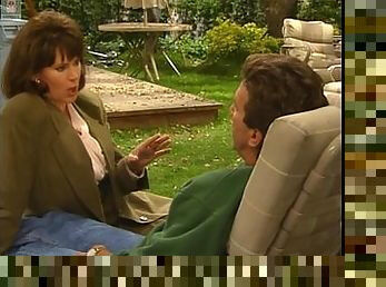 Patricia Richardson Bouncy Run plus Split-skirt