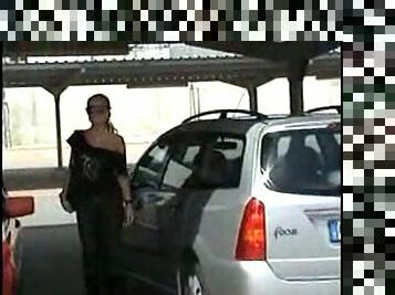 Blowjob in car