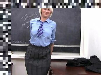 Jessica Lloyd is a naughty teacher